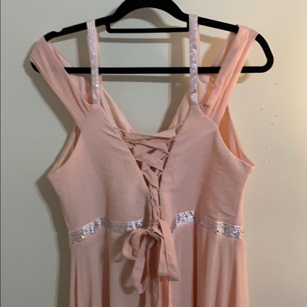 Beautiful Gown - Picture 5 of 5